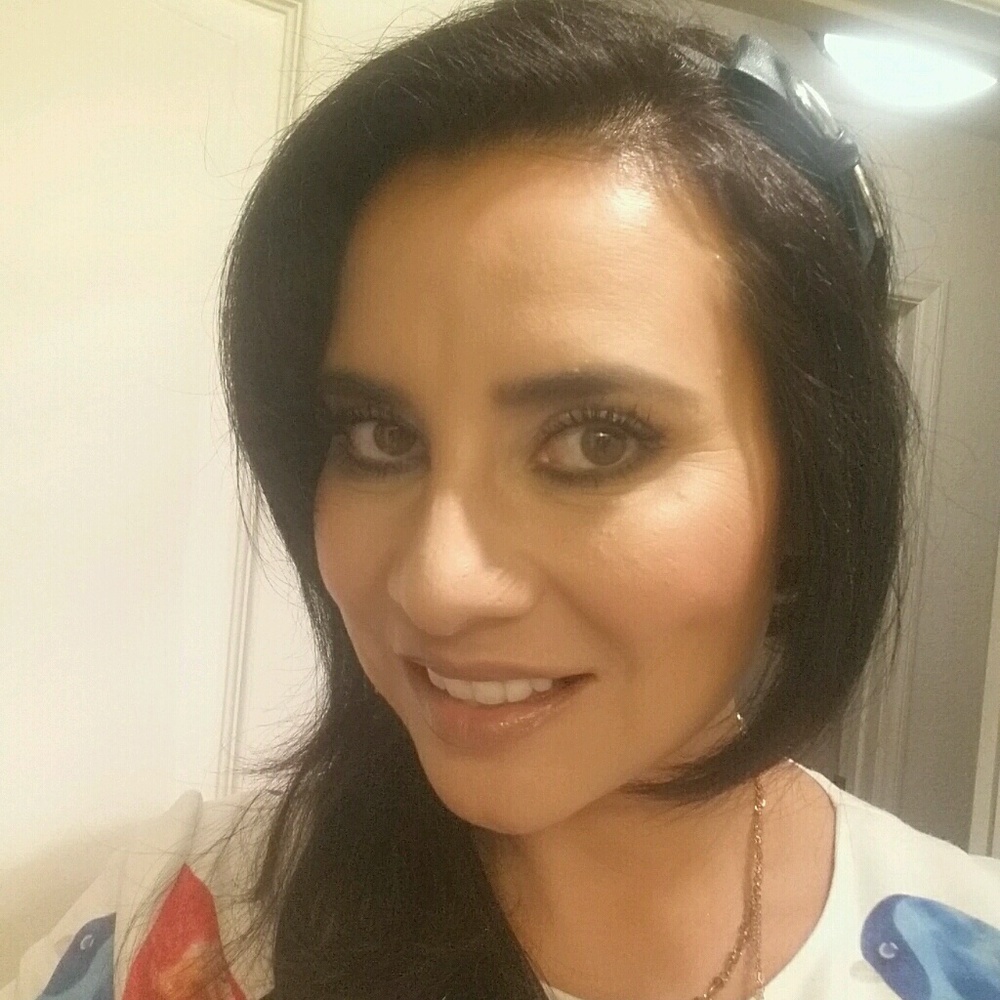 Meet your Posher, Lily